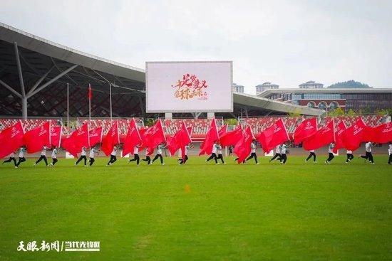 本场比赛，曼联在下半场连扳三球，拿到来之不易的三分。